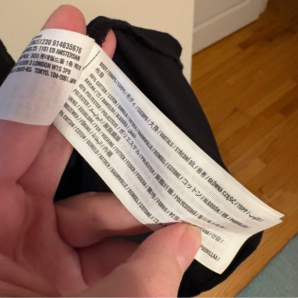 Abercrombie & Fitch puff sleeve plunge midi dress in black - Picture 8 of 8